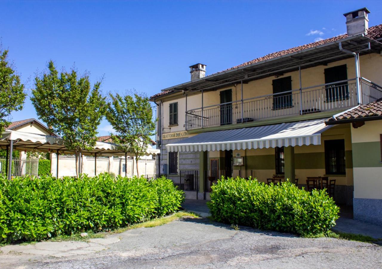 Trattoria Due Citroni Hotel Casalgrasso Luaran gambar