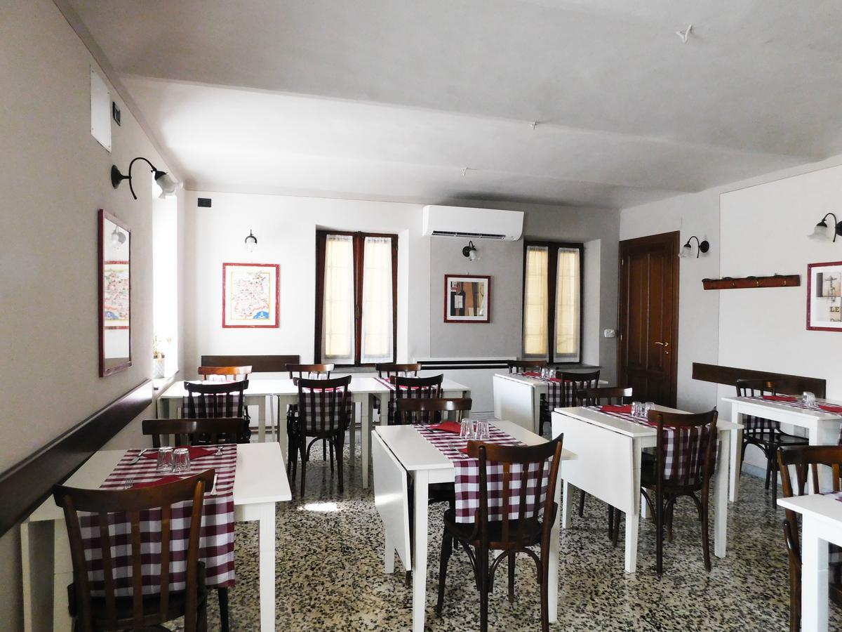 Trattoria Due Citroni Hotel Casalgrasso Luaran gambar