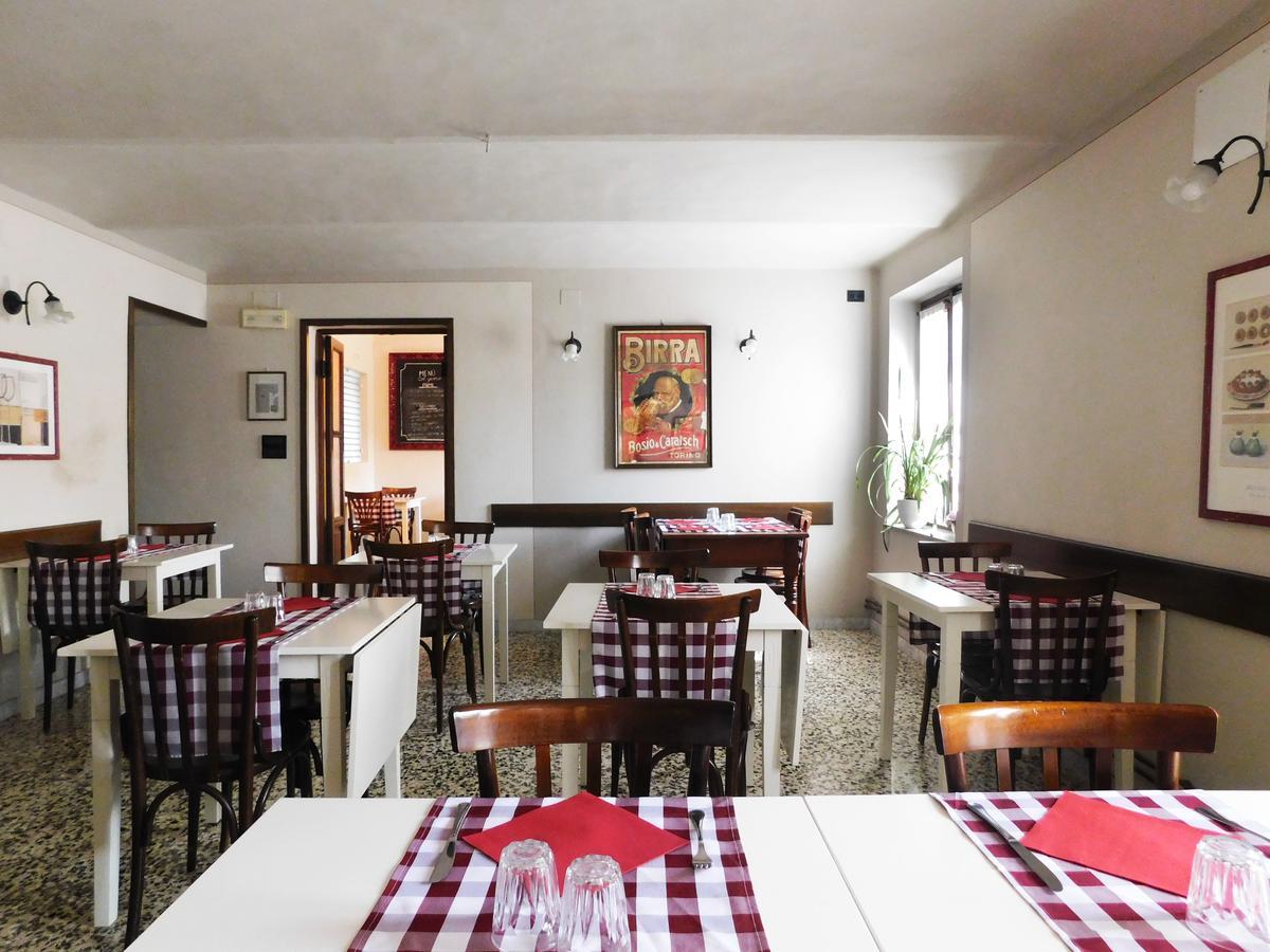 Trattoria Due Citroni Hotel Casalgrasso Luaran gambar